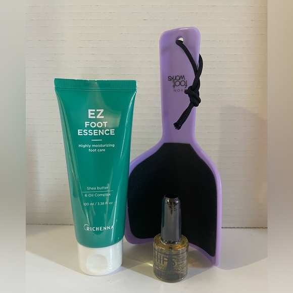 Ez Foot Essence scrub, Foot Works Callus Remover, Nail Conditioner Set sealed - Picture 1 of 1